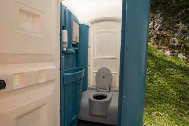 Portable Toilet Options We Offer in Seneca, MO